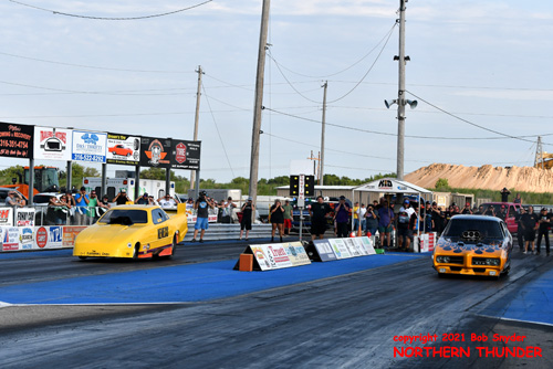 Tod Barker - 'Back in Black' (right lane) 
vs Jade Cook - 'Nemesis' (left lane)
